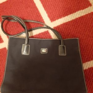 Double shoulder handbag.